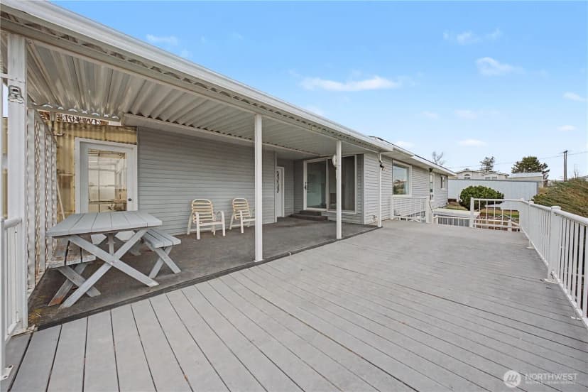 Property photo for 618 N S Street, Lind photo 27