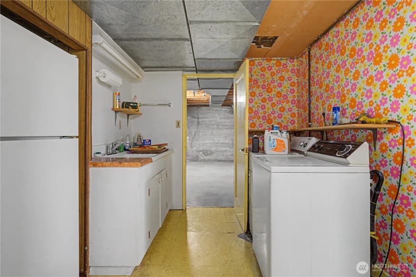 Property photo for 618 N S Street, Lind photo 22