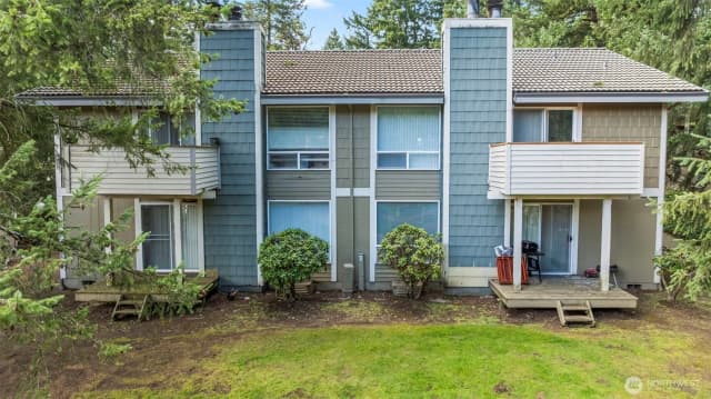 Property photo for 34120 1st Place S, Federal Way photo 4