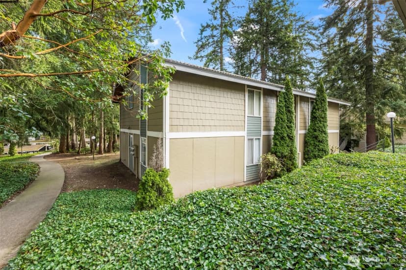 Property photo for 34120 1st Place S, Federal Way photo 5