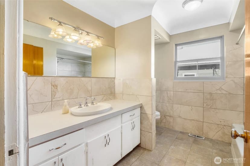Property photo for 306 W 4th Avenue, Odessa photo 21