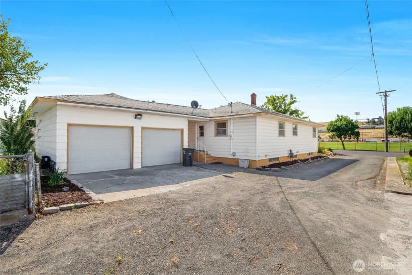 Property photo for 306 W 4th Avenue, Odessa photo 6