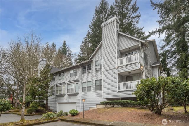 Property photo for 7601 Concord Lane Ne #e101, Bremerton