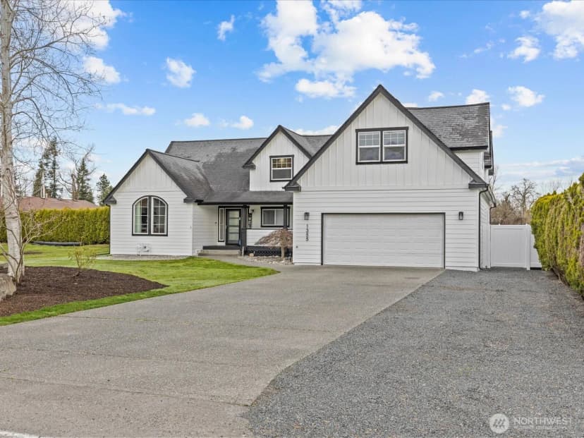 Property photo for 1355 Mchugh Avenue, Enumclaw photo 2
