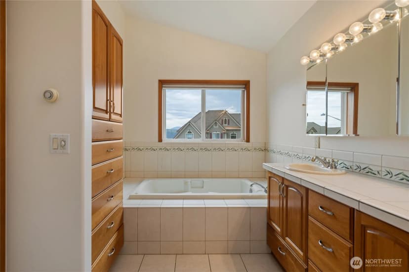 Property photo for 16412 139th Avenue E, Puyallup photo 14