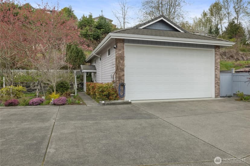 Property photo for 16412 139th Avenue E, Puyallup photo 32