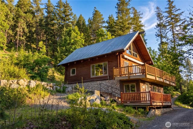 Property photo for 10666 Chumstick Hwy, Leavenworth photo 2