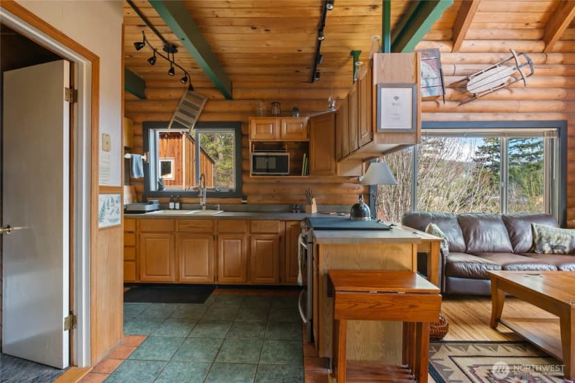 Property photo for 10666 Chumstick Hwy, Leavenworth photo 8