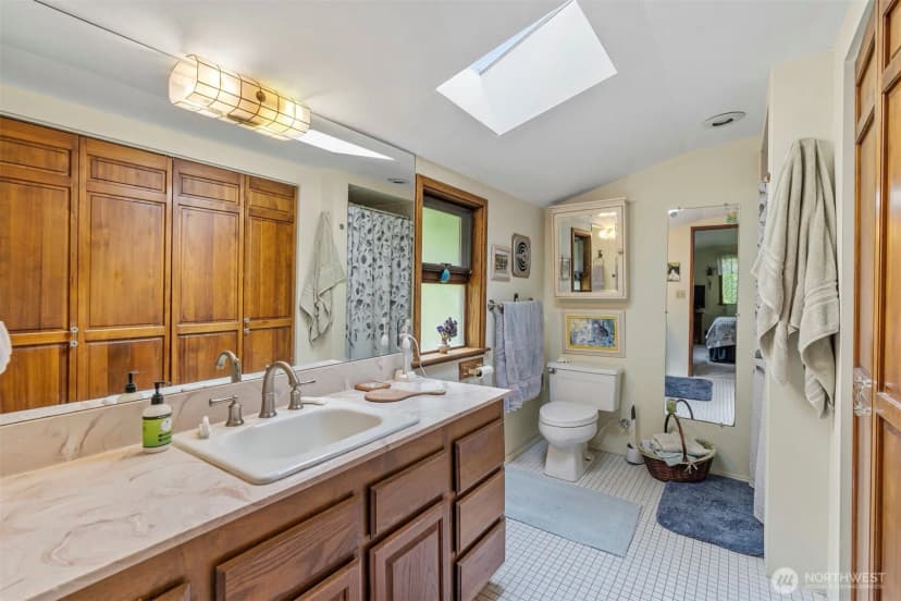 Property photo for 2642 E Lake Sammamish Parkway Ne, Sammamish photo 14