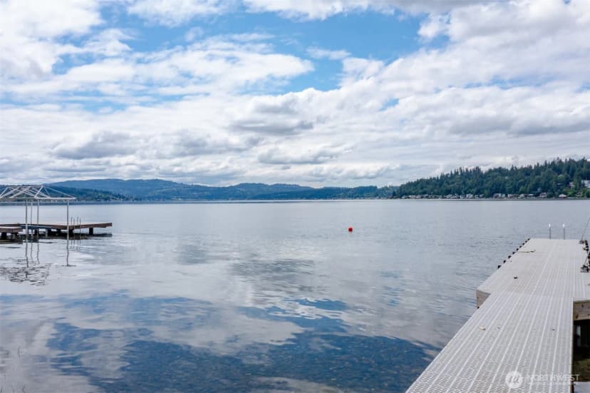 Property photo for 2642 E Lake Sammamish Parkway Ne, Sammamish photo 4