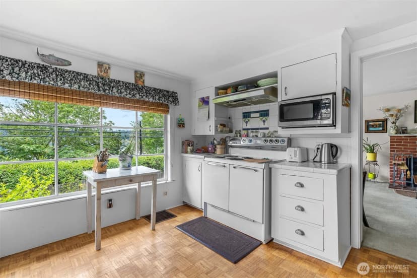 Property photo for 2642 E Lake Sammamish Parkway Ne, Sammamish photo 10