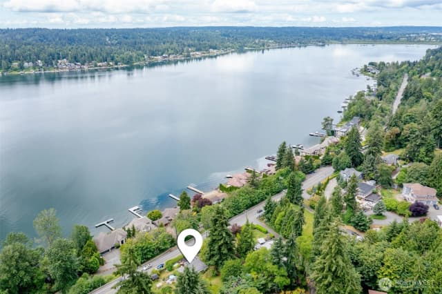 Property photo for 2642 E Lake Sammamish Parkway Ne, Sammamish photo 2