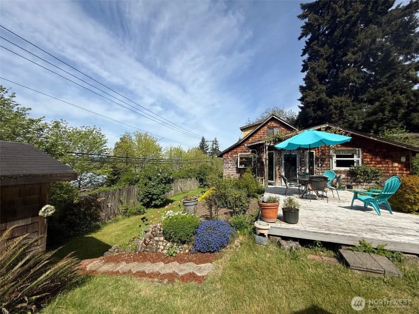 Property photo for 2642 E Lake Sammamish Parkway Ne, Sammamish photo 6