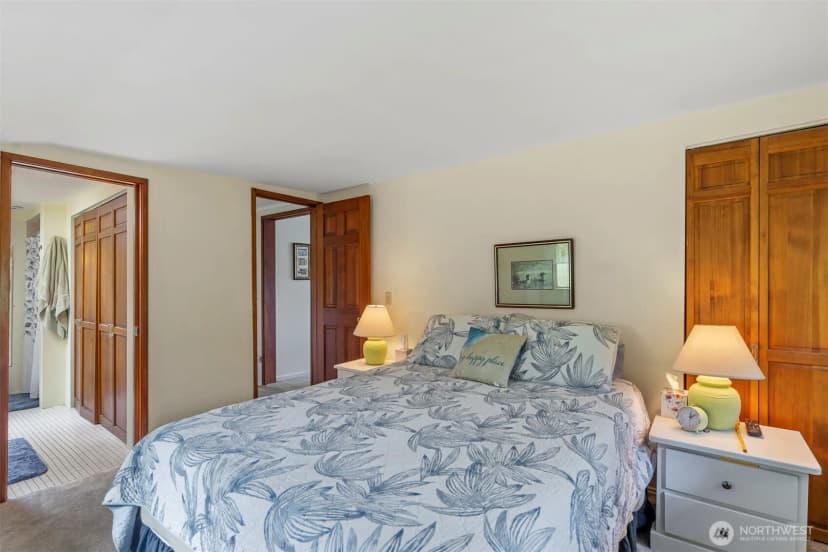 Property photo for 2642 E Lake Sammamish Parkway Ne, Sammamish photo 13