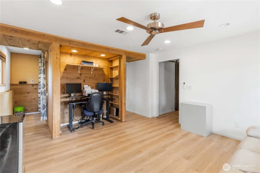 Property photo for 545 Val Vista Drive, Montesano photo 25