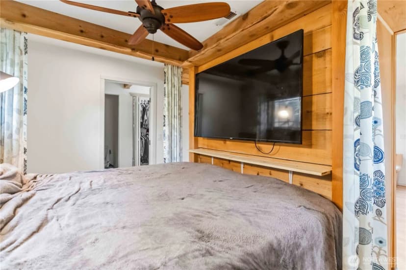 Property photo for 545 Val Vista Drive, Montesano photo 26