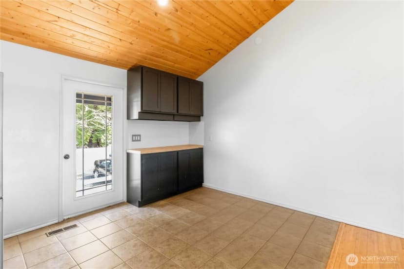 Property photo for 545 Val Vista Drive, Montesano photo 6