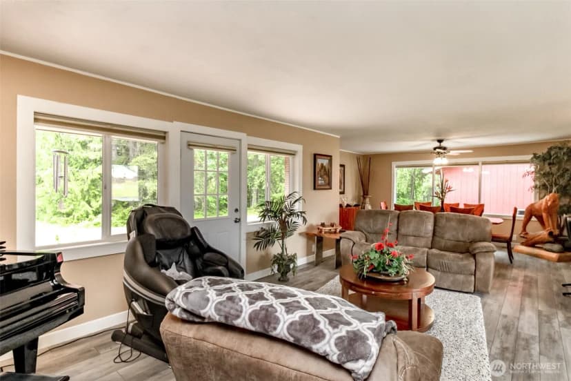 Property photo for 36510 Mountain Highway E, Eatonville photo 10