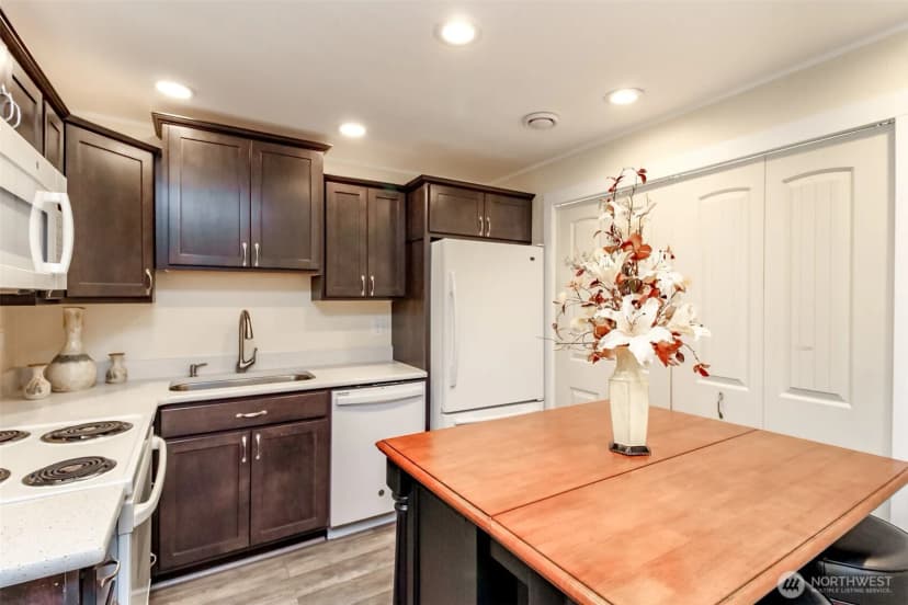 Property photo for 36510 Mountain Highway E, Eatonville photo 21