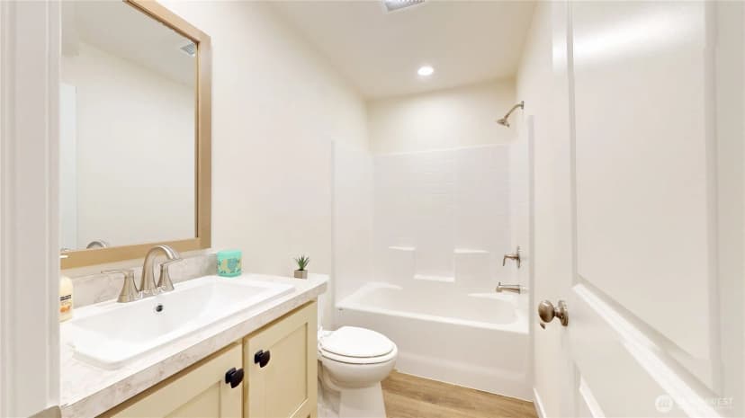 Property photo for 2 Xx E Panorama Drive, Shelton photo 19