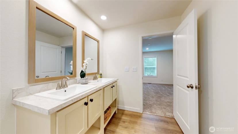 Property photo for 2 Xx E Panorama Drive, Shelton photo 23