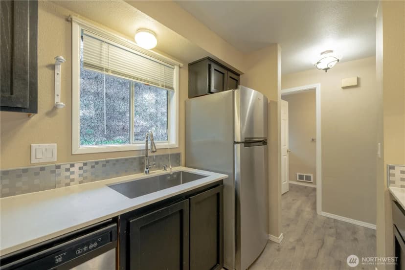 Property photo for 18910 Bothell Everett Highway #n2, Bothell photo 11