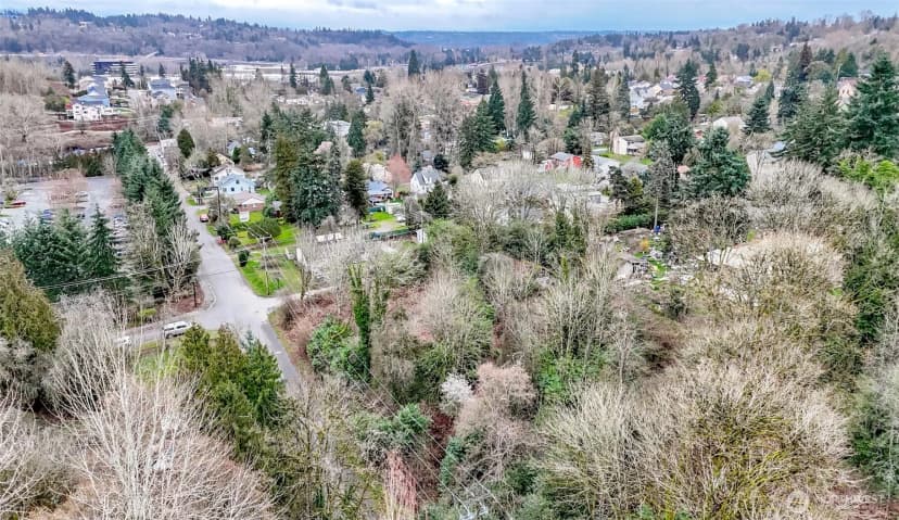 Property photo for 12613 35th Avenue S, Tukwila photo 24