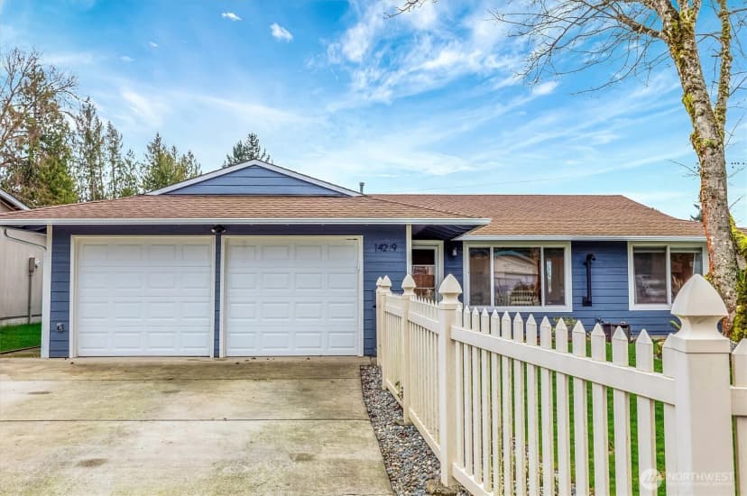 Property photo for 14219 Se 259th Place, Kent