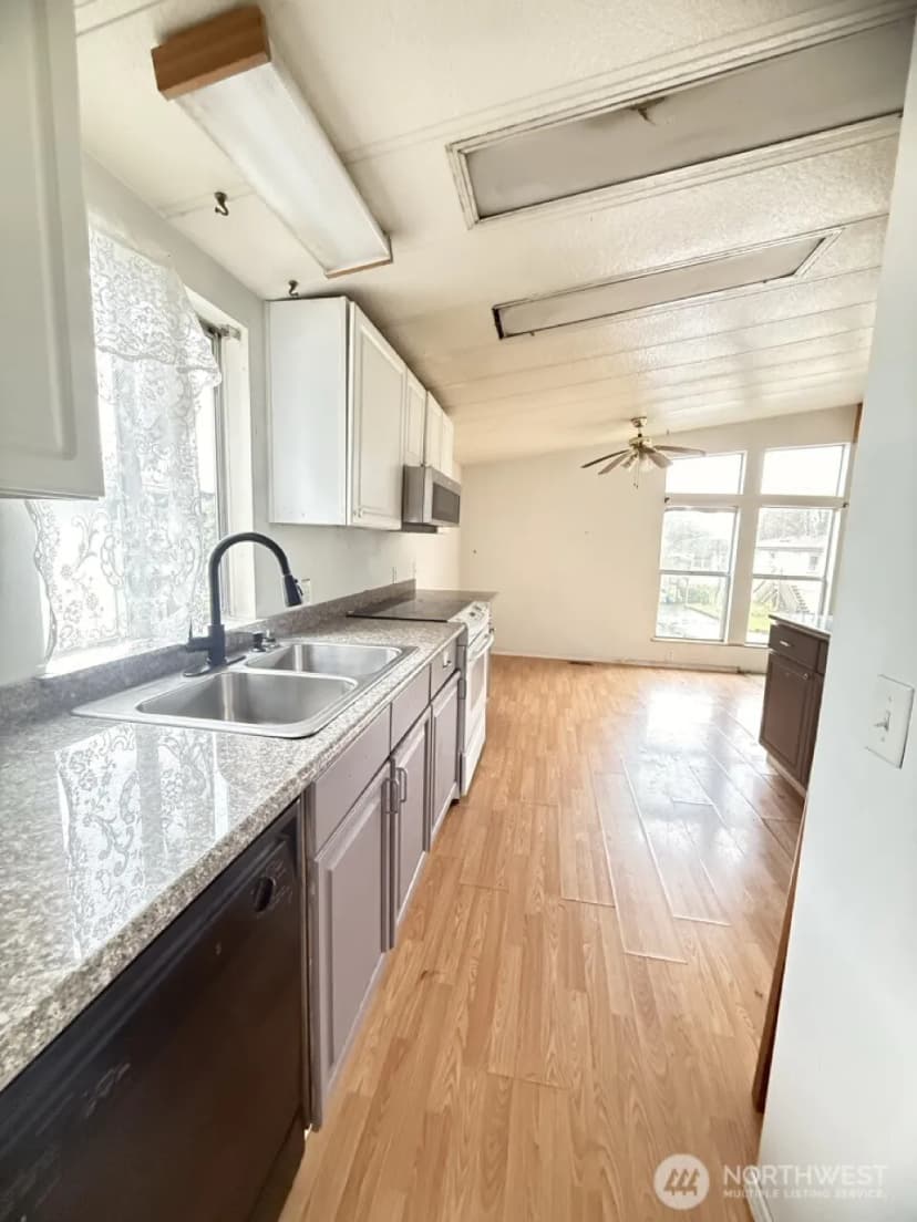 Property photo for 14003 70th Street E, Sumner photo 4