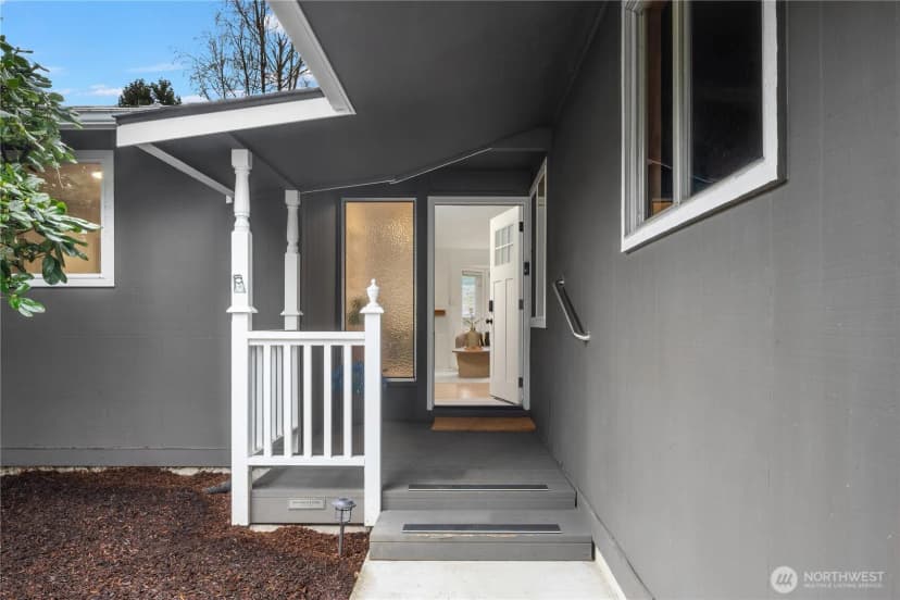 Property photo for 12025 Ne 136th Place, Kirkland photo 2