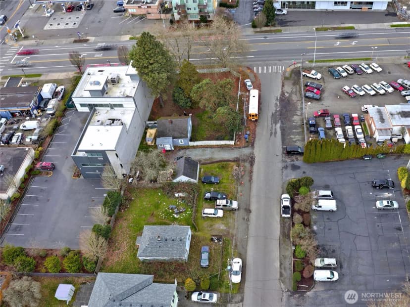 Property photo for 13502 Ambaum Boulevard Sw, Burien photo 16