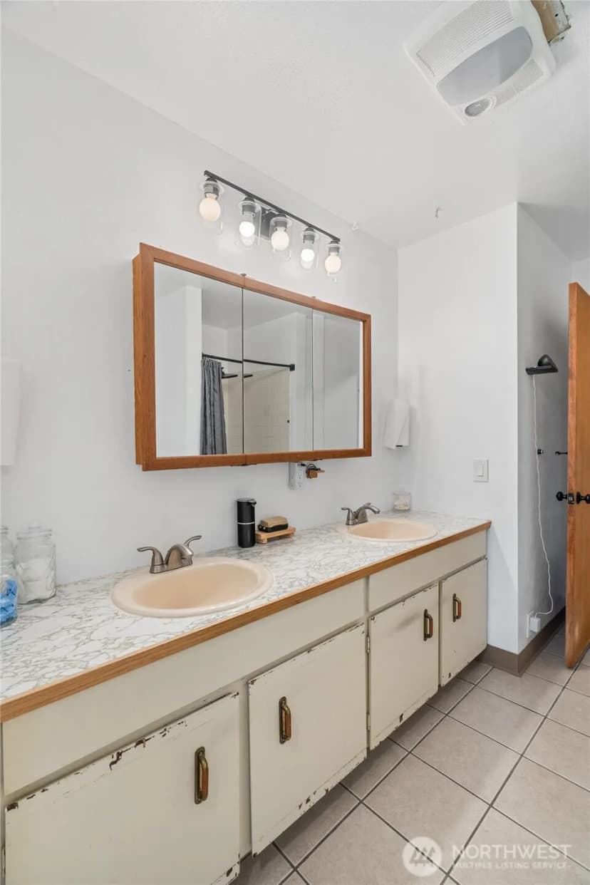 Property photo for 279 Holly Lane, Cosmopolis photo 10