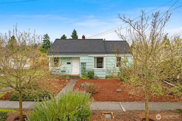 Property photo for 11437 Cornell Avenue S, Seattle photo 2