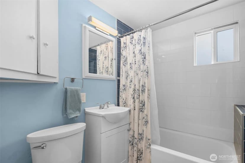 Property photo for 11437 Cornell Avenue S, Seattle photo 20