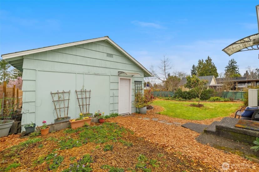 Property photo for 11437 Cornell Avenue S, Seattle photo 22