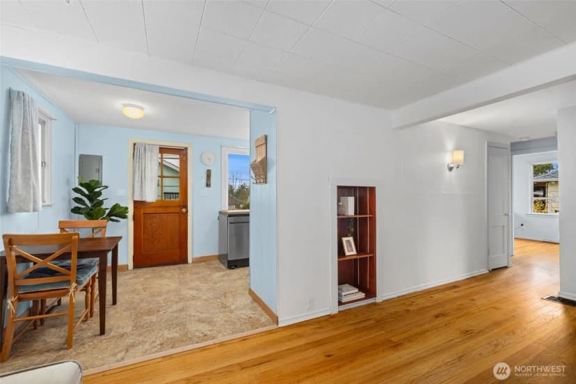 Property photo for 11437 Cornell Avenue S, Seattle photo 8