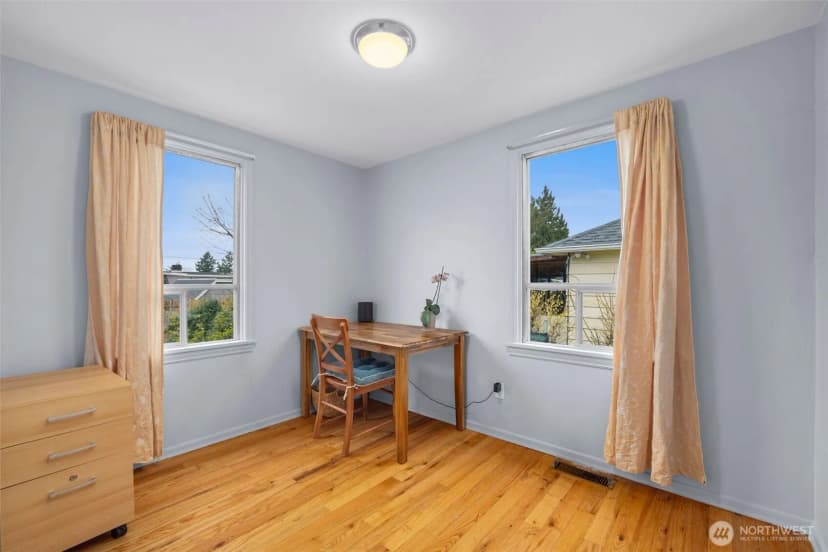 Property photo for 11437 Cornell Avenue S, Seattle photo 17