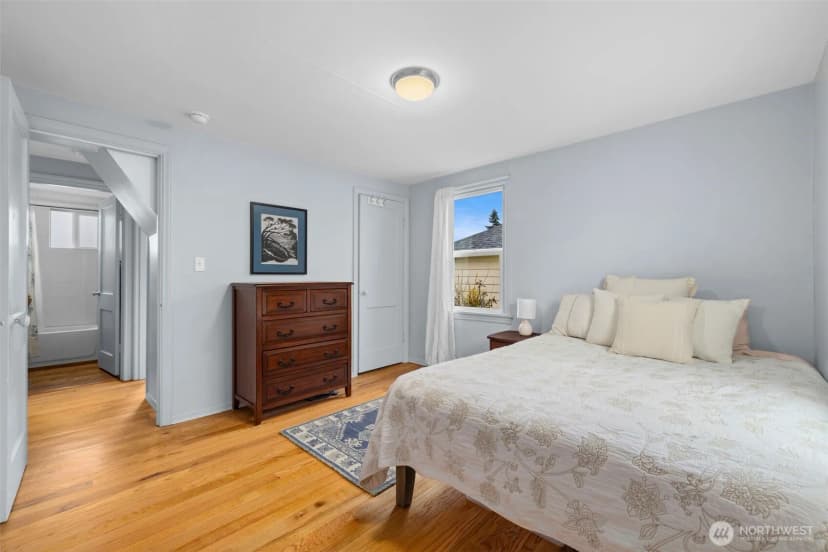 Property photo for 11437 Cornell Avenue S, Seattle photo 16