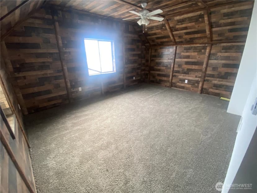 Property photo for 200 Watson Street Nw, Creston photo 11