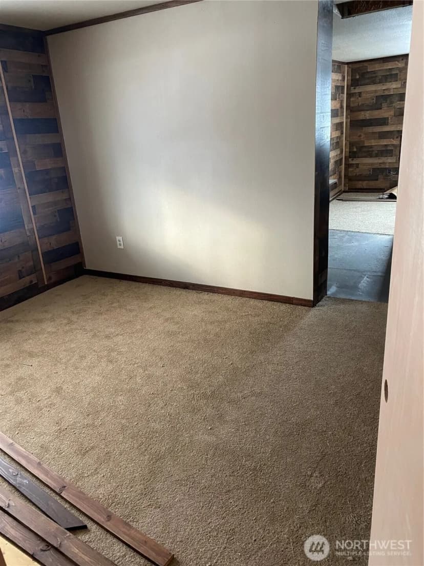 Property photo for 200 Watson Street Nw, Creston photo 14