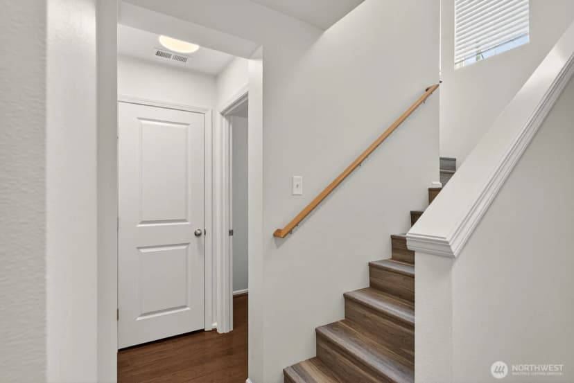 Property photo for 13912 31st Dr Se, Mill Creek photo 5