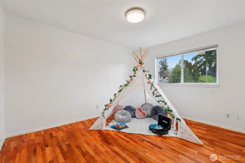 Property photo for 10316 Becker Drive Sw, Lakewood photo 23