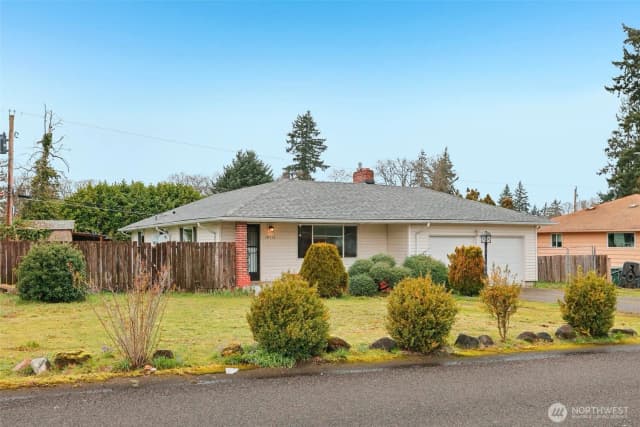 Property photo for 10316 Becker Drive Sw, Lakewood photo 2