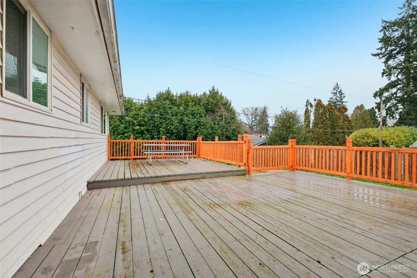 Property photo for 10316 Becker Drive Sw, Lakewood photo 27
