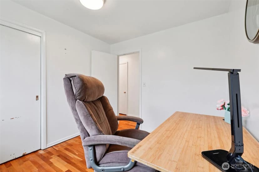 Property photo for 10316 Becker Drive Sw, Lakewood photo 17