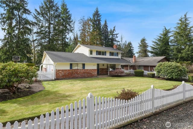 Property photo for 5810 36th Avenue E, Tacoma photo 2