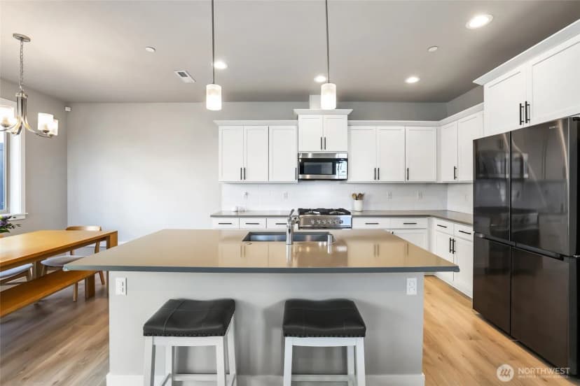 Property photo for 10445 11th Street E, Edgewood photo 9