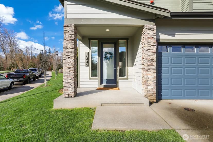 Property photo for 10445 11th Street E, Edgewood photo 2