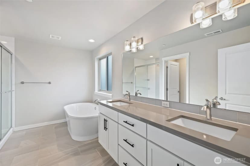Property photo for 10445 11th Street E, Edgewood photo 20