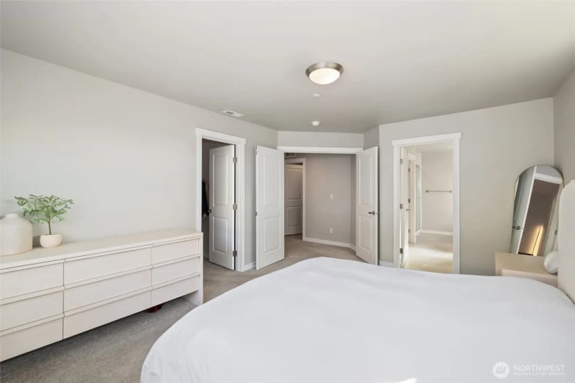 Property photo for 10445 11th Street E, Edgewood photo 19